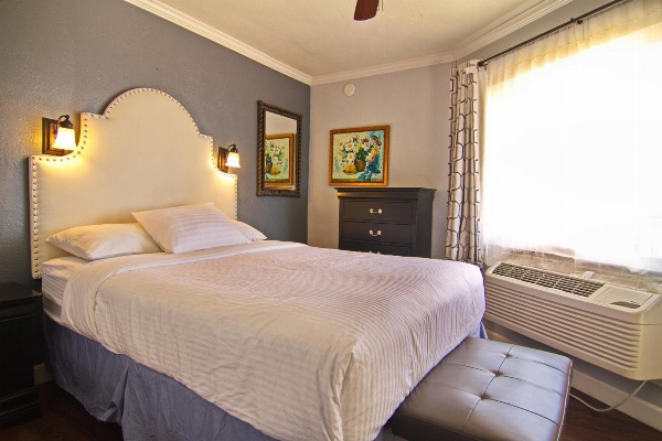 Casablanca Inn on The Beach image 4
